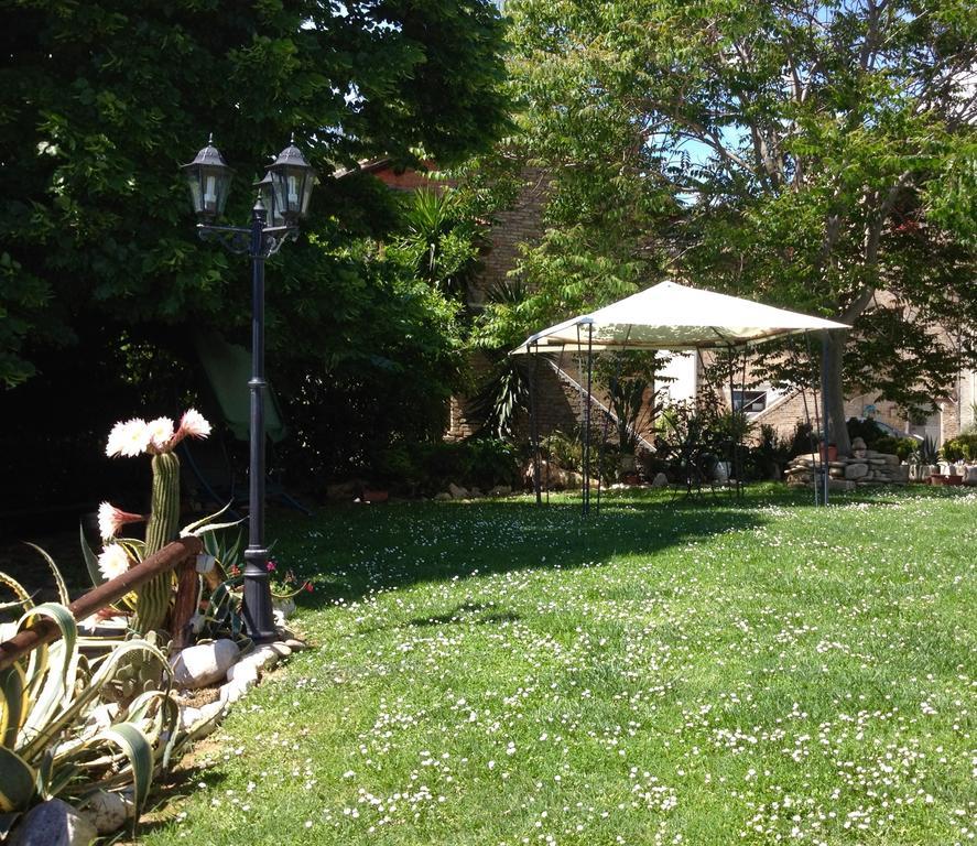 Maison Diamanti Castel di Lama Екстериор снимка